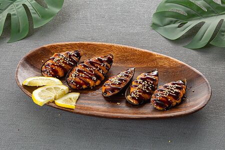 Запеченные мидии Игаяки спайси