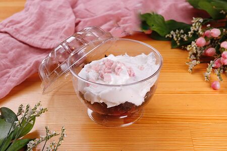 Десерт Земляника со сливками