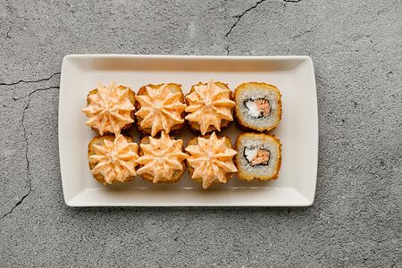 Ролл Лава хот с лососем