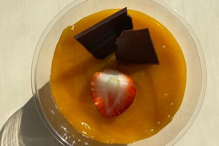 Панакота манго-маракуйя