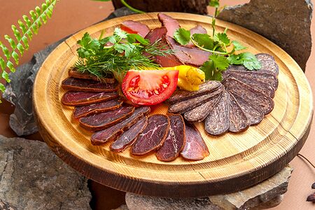 Ассорти из вяленного мяса