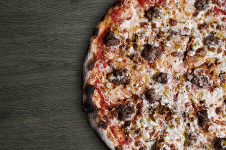 Пицца с мясными шариками