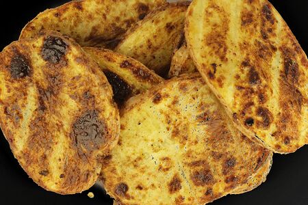 Картофель плеч на углях