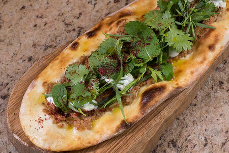 Лахмаджун с бараниной