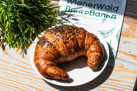 Круассан с шоколадом