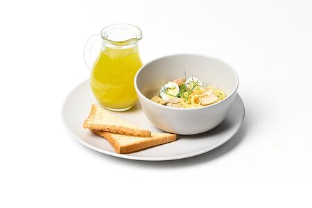 Суп-лапша с соусом песто