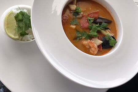 Том Ям с мореподуктами