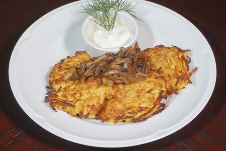 Картофельные драники с грибами халяль