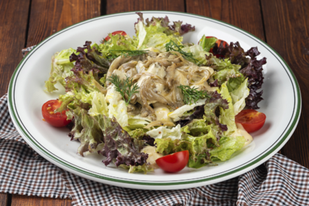 Салат из печени кролика