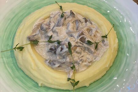 Бефстроганов из говядины в сливочно-французском стиле