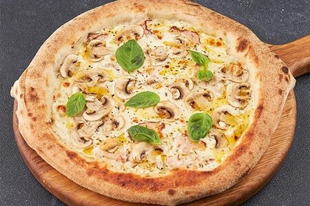 Пицца с цыпленком и грибами