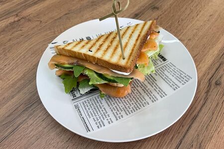 Сэндвич с лососем