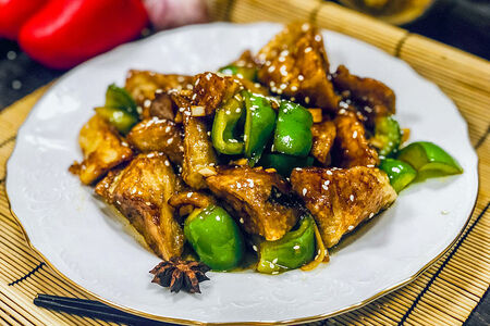 Баклажаны со сладким перцем и чесноком