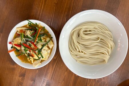 Лагман с яичным блинчиком