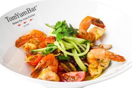 Салат Лемонграсс с королевскими креветками