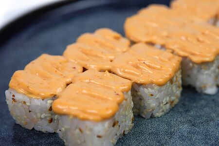 Ролл Спайси с лососем