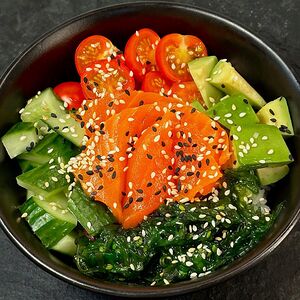 Поке с лососем