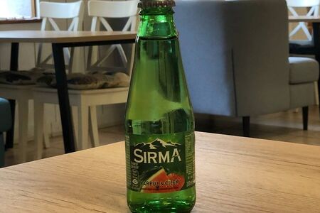 Минеральная вода Sirma со вкусом арбуза и клубники