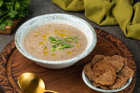 Суп из лесных белых грибов с пармезаном