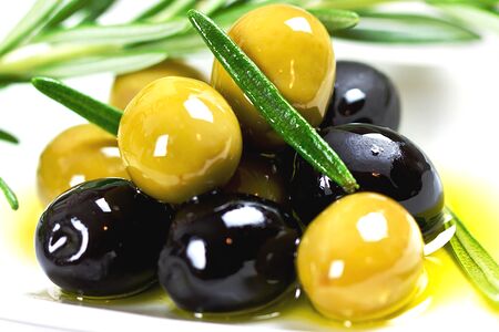 Оливки и маслины