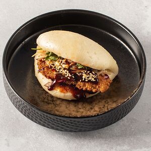 Бао-бургер с креветкой темпура