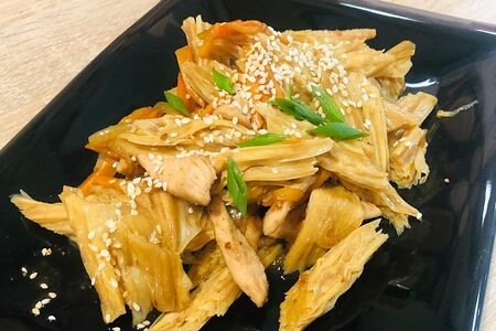 Спаржа с курицей