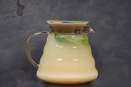 Корейский лимонад на основе риса и ячменя