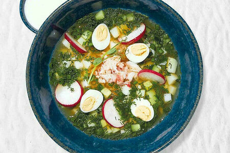 Фирменная окрошка с камчатским крабом