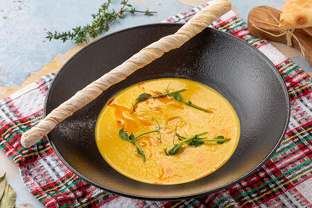 Крем-суп из тыквы с сельдереем