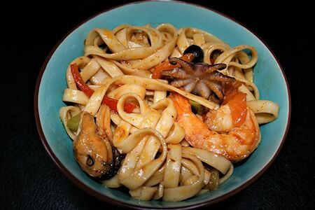 Удон с морепродуктами