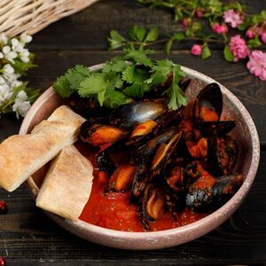 Мидии в соусе чашушули