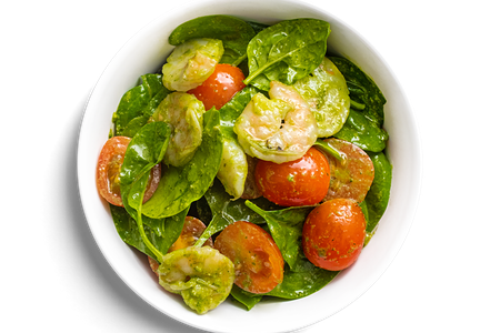 Салат с креветками, шпинатом и соусом песто