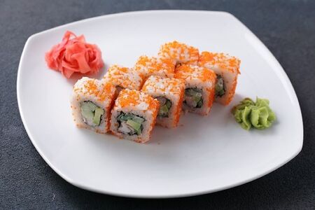 Ролл Калифорния с креветкой