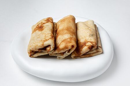 Блины с курицей и грибным жюльеном