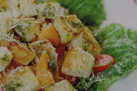 Цезарь с курицей