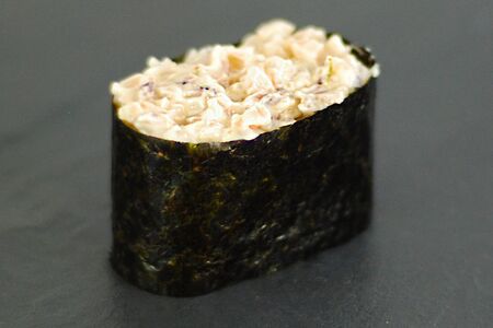 Спайси суши с угрём