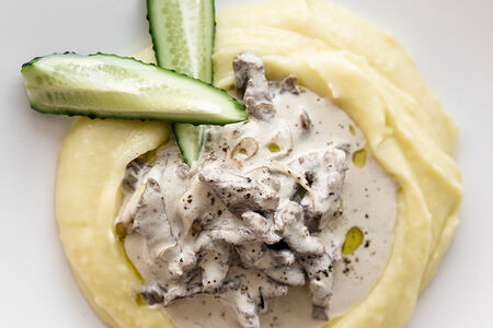 Бефстроганов с картофельным пюре