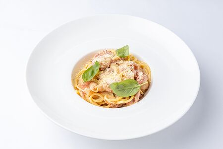 Спагетти Карбонара в сливочном соусе