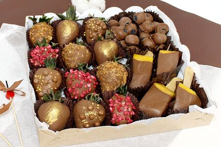 Набор Клубника, манго и голубика в шоколаде №4