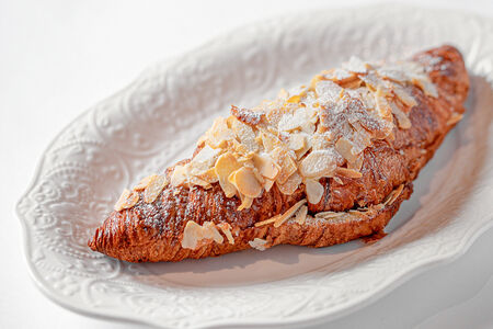 Круассан Миндальный