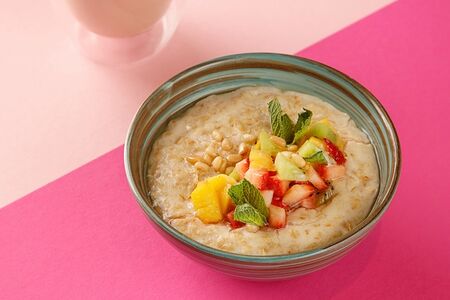 Молочная каша с фруктами