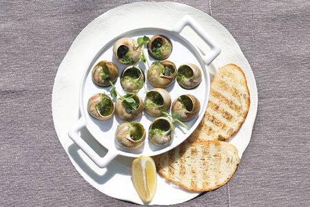 Улитки винoградные по-бургундски