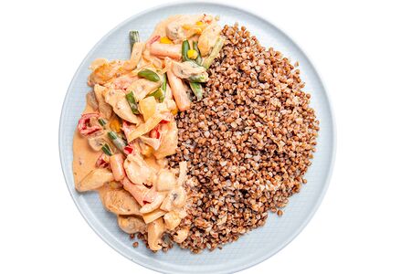 Фрикасе из куриного филе с гречей