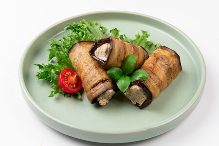 Рулетики из баклажанов по-грузински