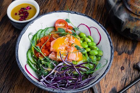 Поке с лососем