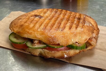 Шаурма в пите со свининой на углях