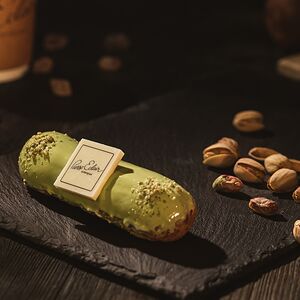 Эклер Фисташка