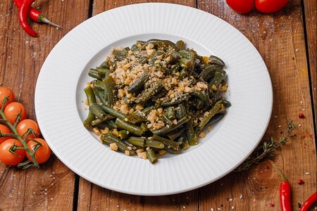 Фасоль с грецким орехом