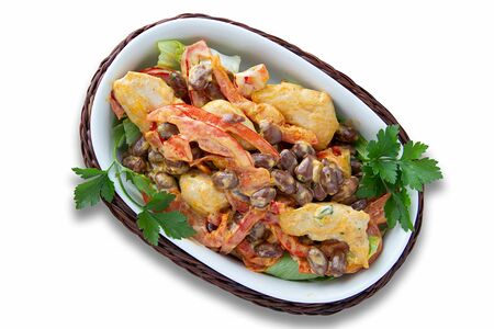 Теплый салат с курицей