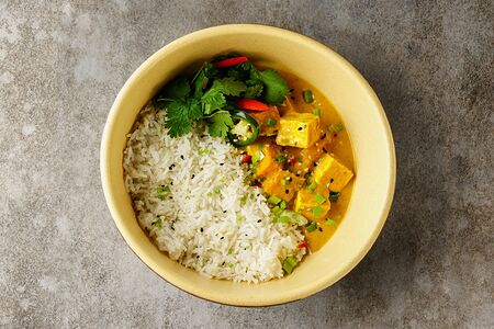 Карри Массаман тофу